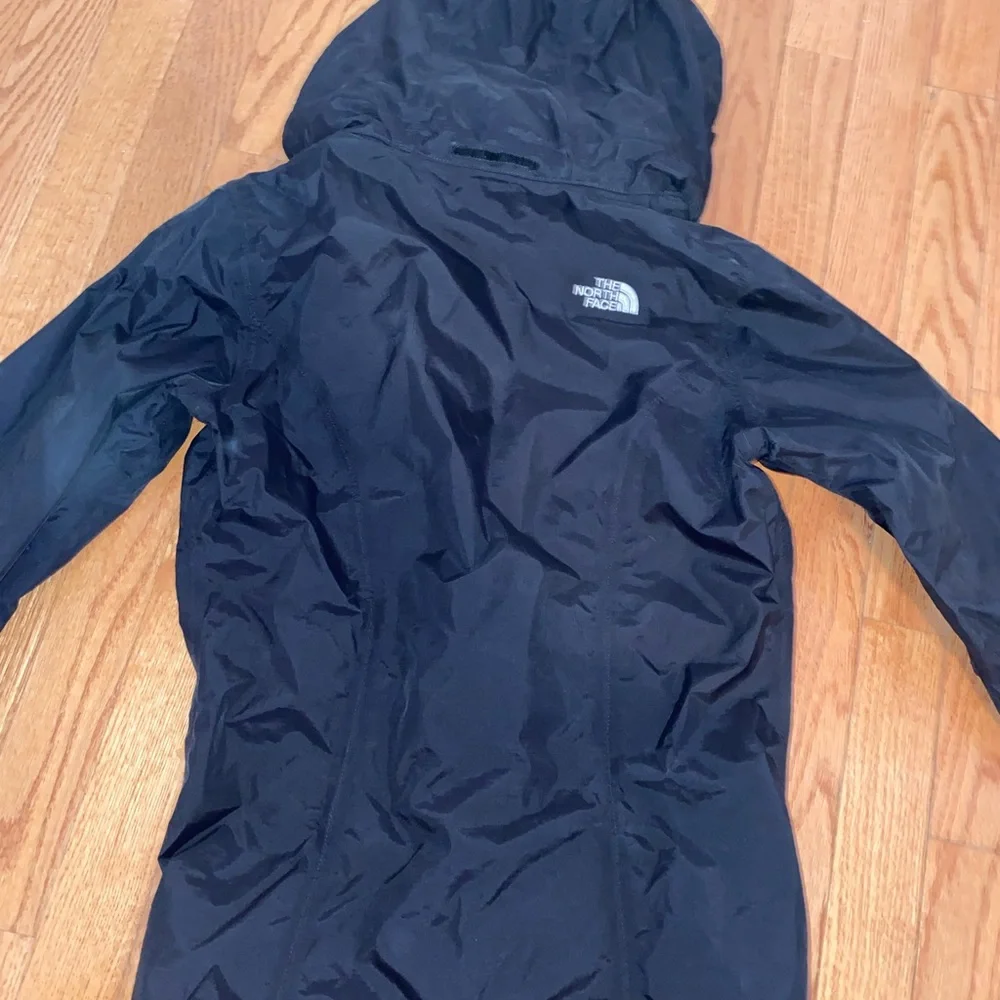 North face jacket - Picture 8 of 9